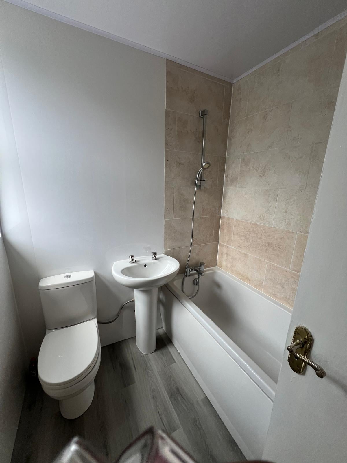 Shared listing photo 3